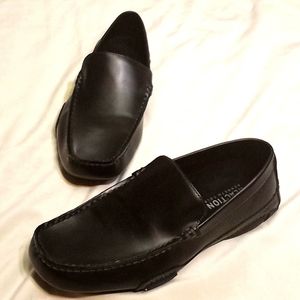NWOT Kenneth Cole Reaction black  loafers